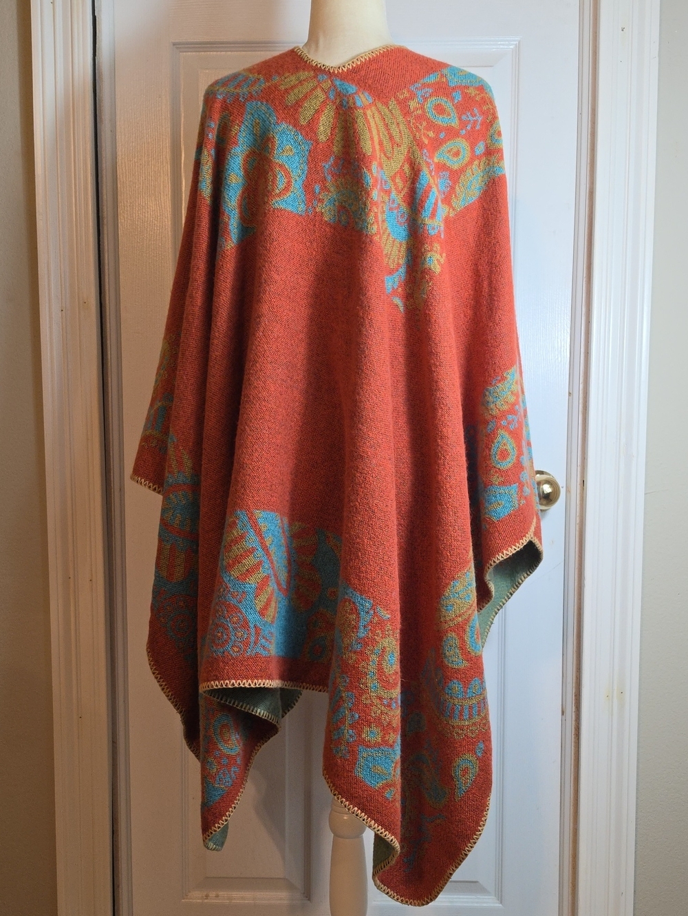 Breezy Lane Ruana Poncho Shawl - Picture 4 of 6